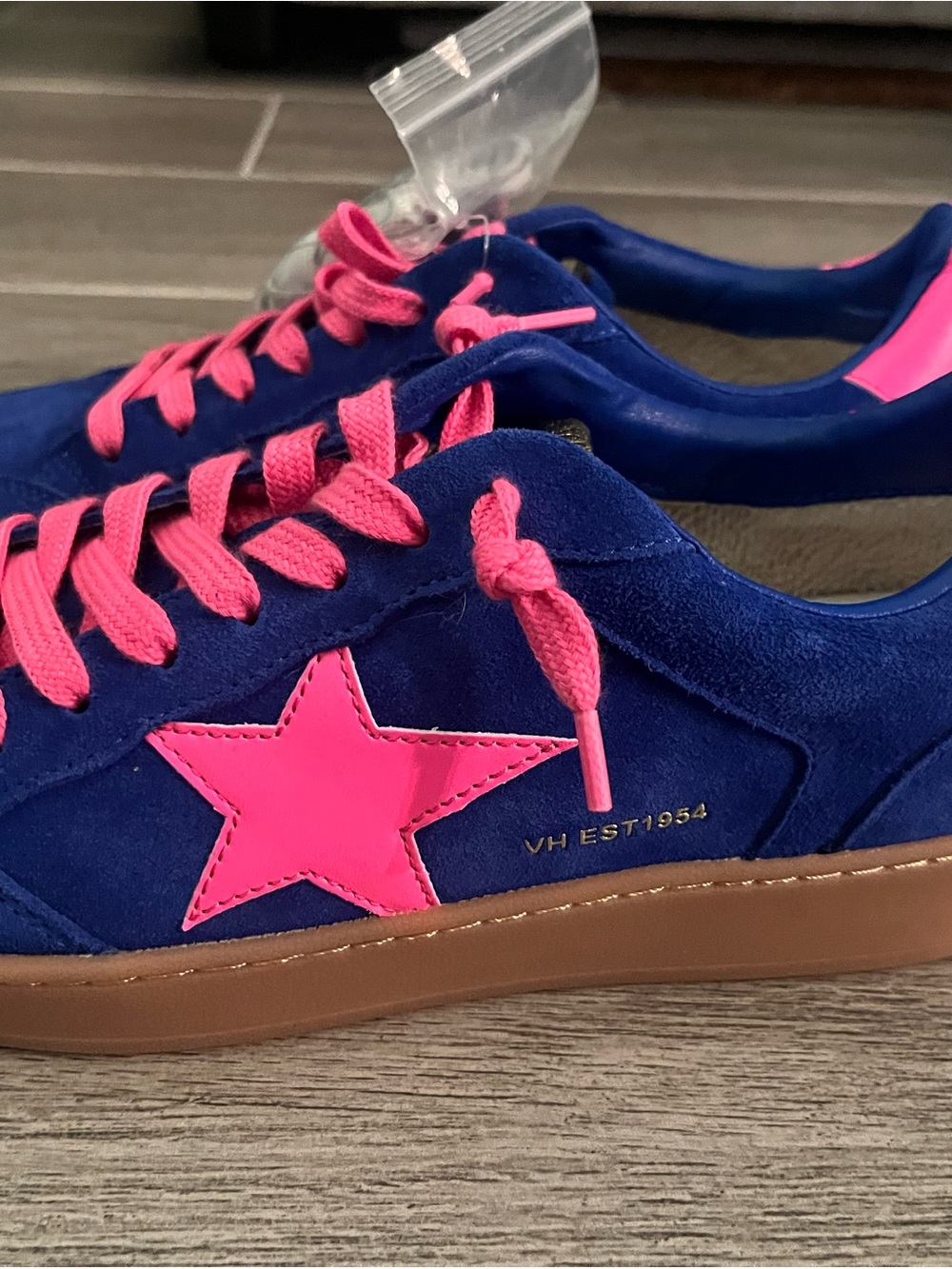 Vintage Havana Blue Suede Sneakers with Hot Pink Star & Laces size 9 NEW